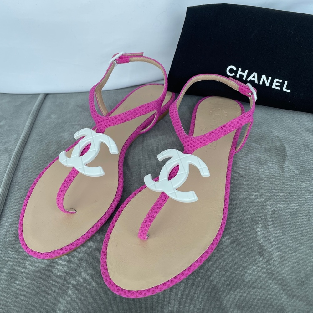 Chanel Fuchsia Pink Thong Sandals with White Interlocking CC